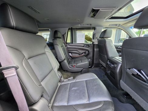 Used 2017 GMC Yukon SLT w/ Open Road Package AWD/4WD image 15