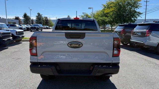 New 2026 Ford Ranger XLT w/ Equipment Group 301A High AWD/4WD image 4