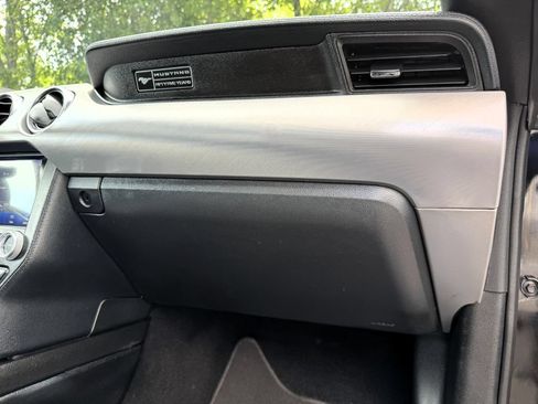 Used 2020 Ford Mustang Premium RWD image 15