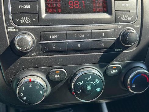 Used 2016 Kia Forte LX image 33