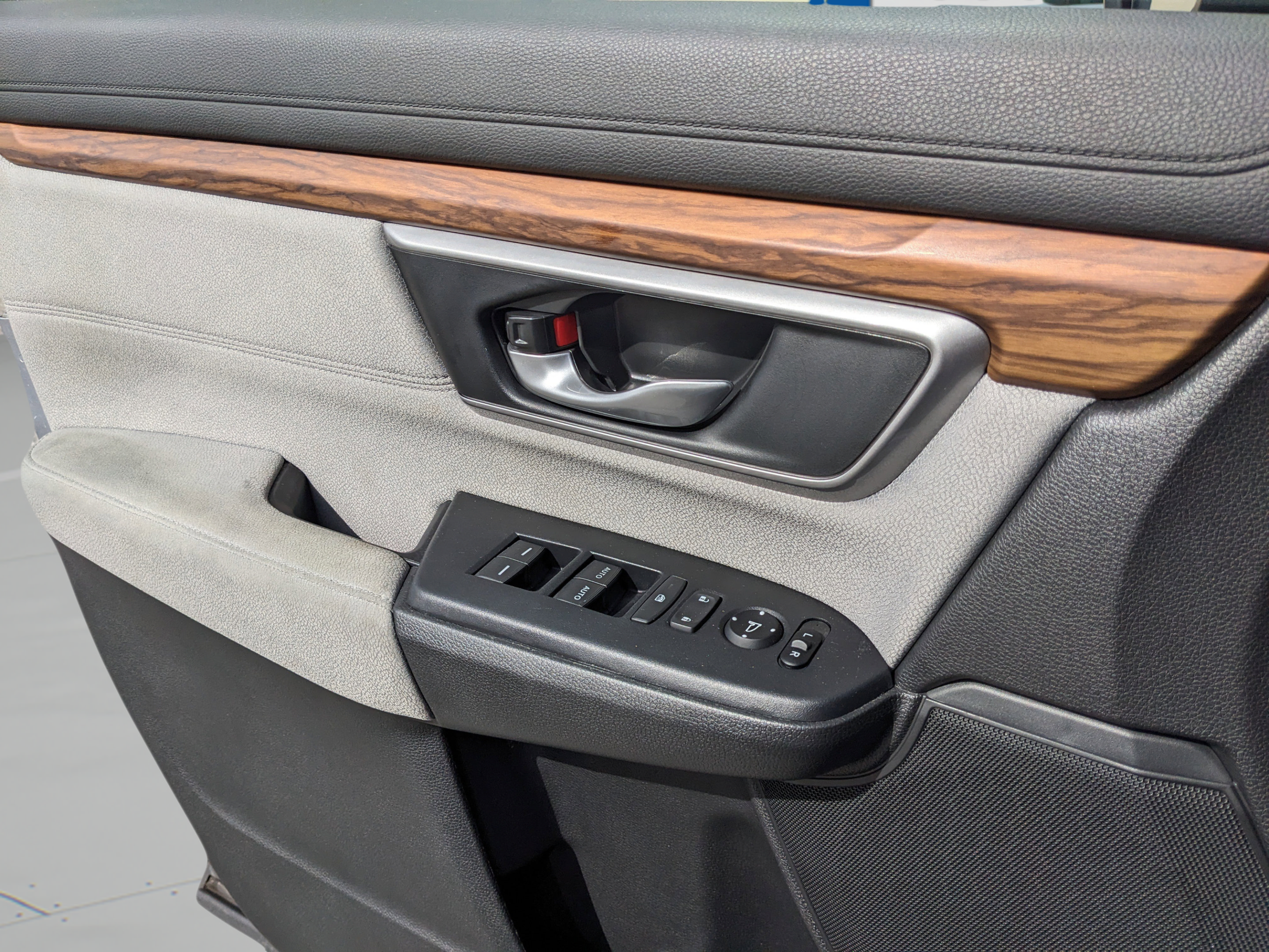 Used 2021 Honda CR-V EX image 35