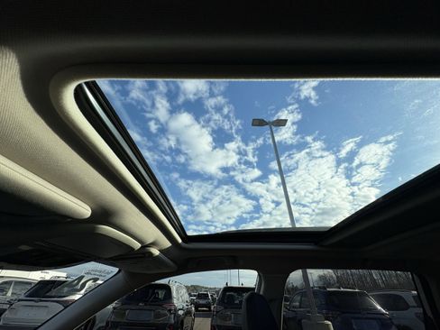 Certified 2024 Subaru Forester Limited image 27