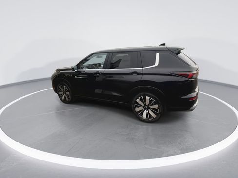 New 2025 Mitsubishi Outlander SE image 6