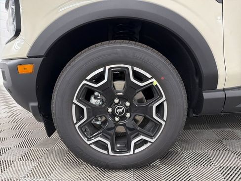 New 2025 Ford Bronco Sport Outer Banks w/ Outer Banks Tech Package+ AWD/4WD image 14
