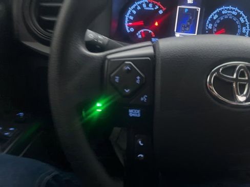 Used 2022 Toyota Tacoma SR image 20