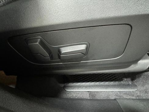 Used 2026 BMW X1 xDrive28i w/ Technology Package image 19