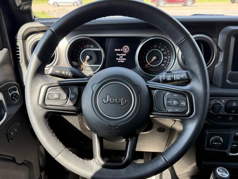 Used 2019 Jeep Wrangler Unlimited Sport S AWD/4WD image 19