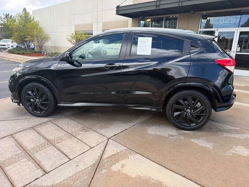 Used 2021 Honda HR-V Sport image 9