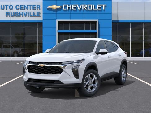 New 2026 Chevrolet Trax LS w/ LS Convenience Package FWD image 6
