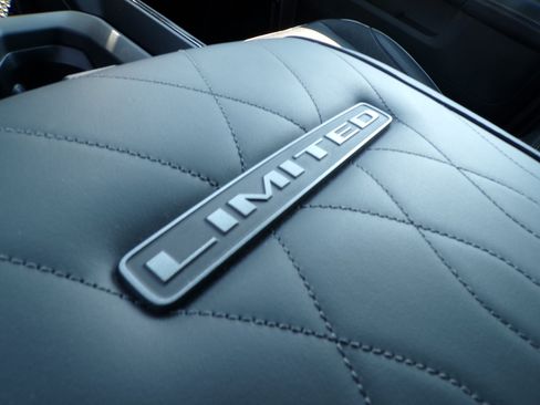 New 2026 RAM 2500 Limited AWD/4WD image 25
