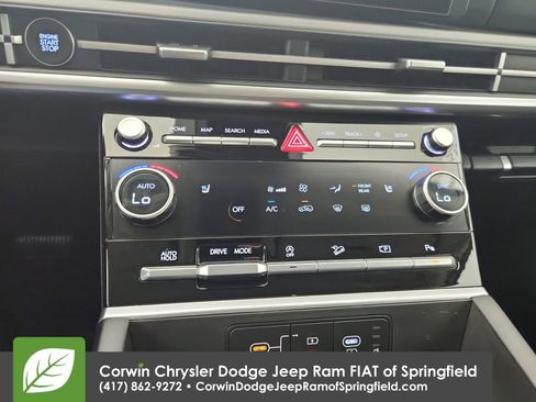 Used 2026 Hyundai Santa Fe SEL FWD image 25