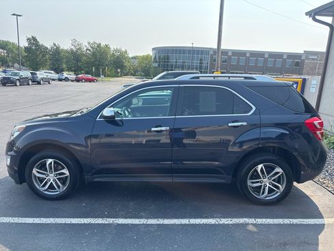 Used 2017 Chevrolet Equinox Premier w/ Enhanced Convenience Package AWD/4WD image 6