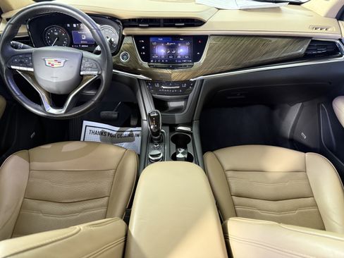 Used 2020 Cadillac XT6 Premium Luxury w/ Platinum Package image 10