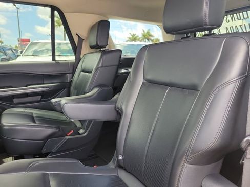 Used 2024 Ford Expedition XLT RWD image 8