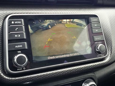 Used 2020 Nissan Kicks SV image 29