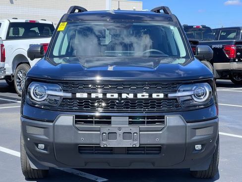 Certified 2025 Ford Bronco Sport Outer Banks w/ Outer Banks Tech Package+ AWD/4WD image 37