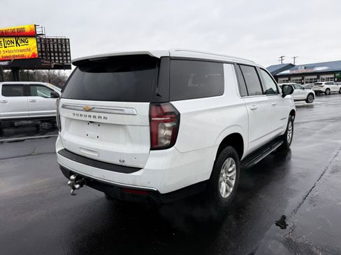 Used 2023 Chevrolet Suburban LT image 9