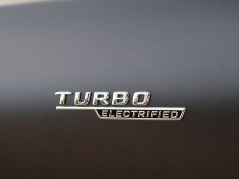 New 2026 Mercedes-Benz C 43 AMG 4MATIC Sedan image 10