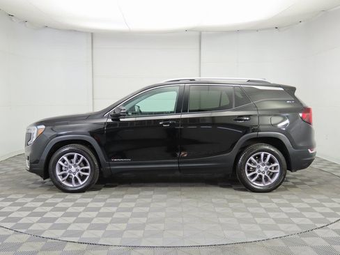 Used 2023 GMC Terrain SLT AWD/4WD image 8