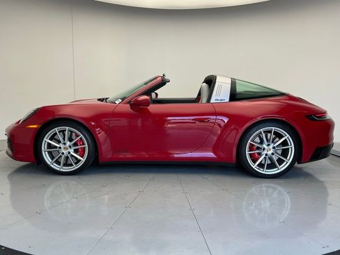 Used 2022 Porsche 911 Targa 4 GTS image 2