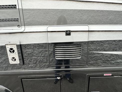 Used 2016 Mercedes-Benz Sprinter 3500 w/ Swivel Seat Package image 9