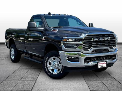 Used 2026 RAM 2500 Tradesman w/ Chrome Appearance Group AWD/4WD image 1