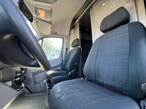 Used 2018 Mercedes-Benz Sprinter 2500 image 15