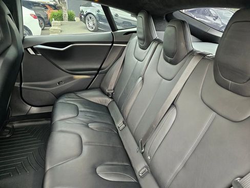 Used 2015 Tesla Model S 70D image 18