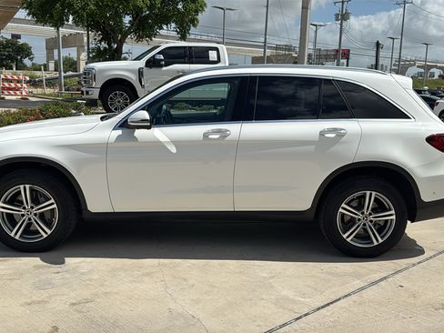 Used 2022 Mercedes-Benz GLC 300 image 4