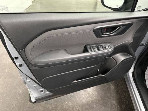 Used 2024 Subaru Ascent Limited w/ Technology Package image 16