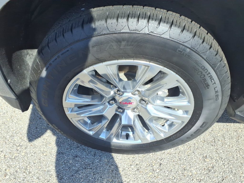 Used 2025 GMC Yukon Denali AWD/4WD image 5