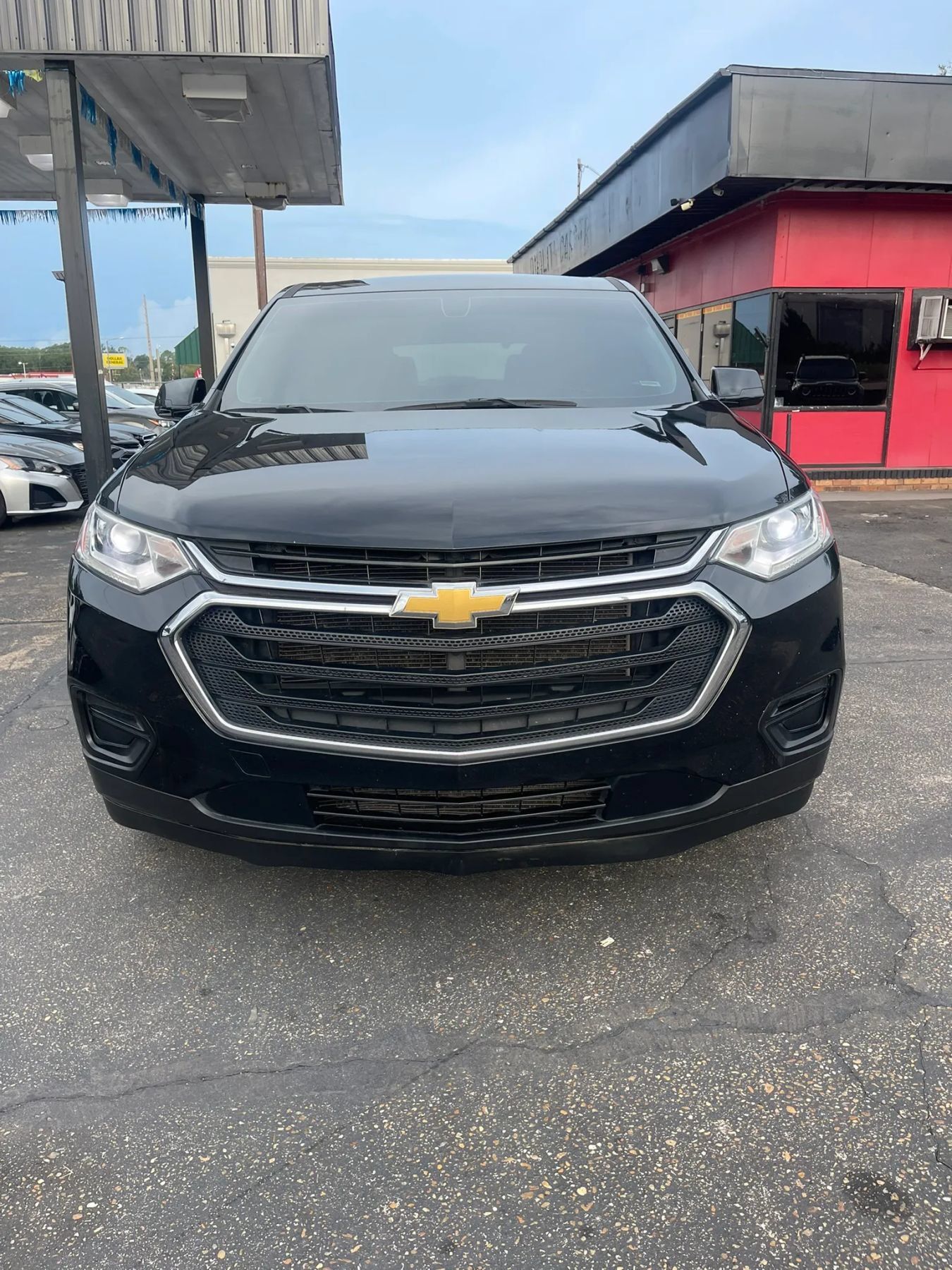 Used 2020 Chevrolet Traverse LS FWD image 2