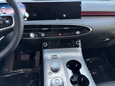 New 2026 Genesis GV70 2.5T Advanced image 11