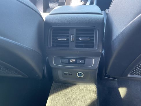 Used 2025 Audi Q5 2.0T Premium image 32