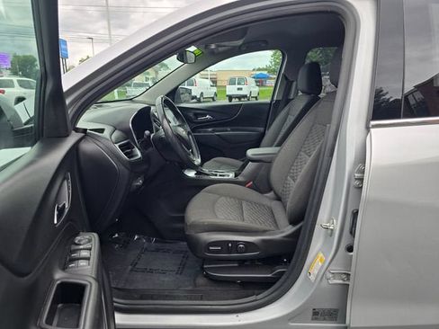 Used 2018 Chevrolet Equinox LT FWD image 18