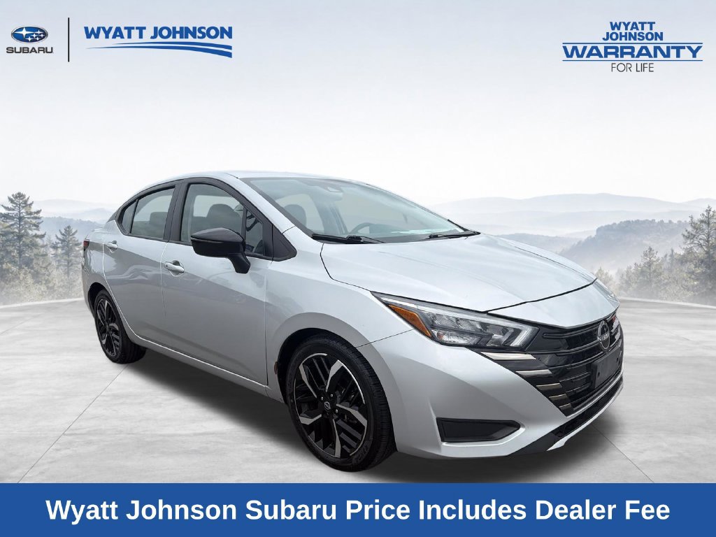 Used 2024 Nissan Versa SR FWD image 14
