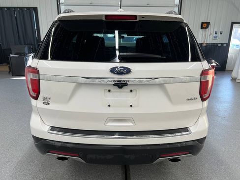 Used 2018 Ford Explorer XLT w/ Equipment Group 202A AWD/4WD image 5
