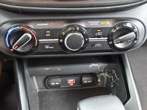 Used 2020 Kia Soul S FWD image 21