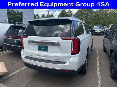 Used 2022 GMC Yukon XL SLT w/ SLT Premium Package AWD/4WD image 6