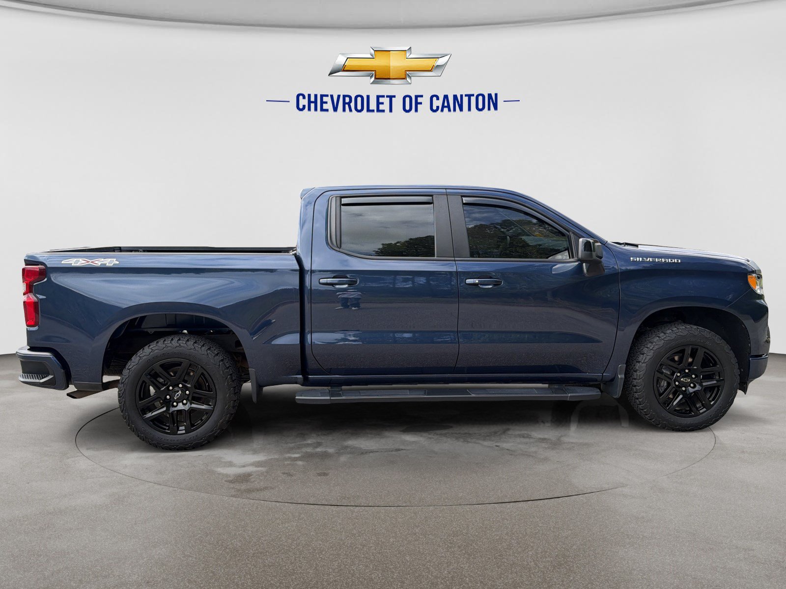 Used 2022 Chevrolet Silverado 1500 RST AWD/4WD image 4