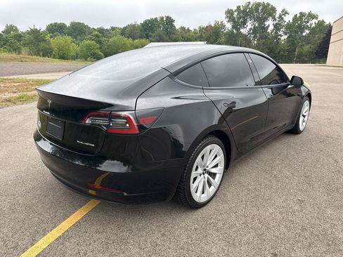 Used 2022 Tesla Model 3 Long Range AWD/4WD image 5
