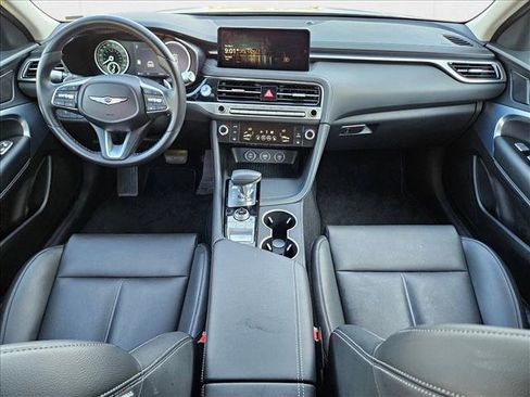 Used 2025 Genesis G70 2.5T image 17
