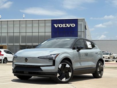New 2025 Volvo EX30 Plus w/ Protection Package Premier