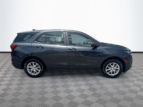 Used 2022 Chevrolet Equinox LS AWD/4WD image 5