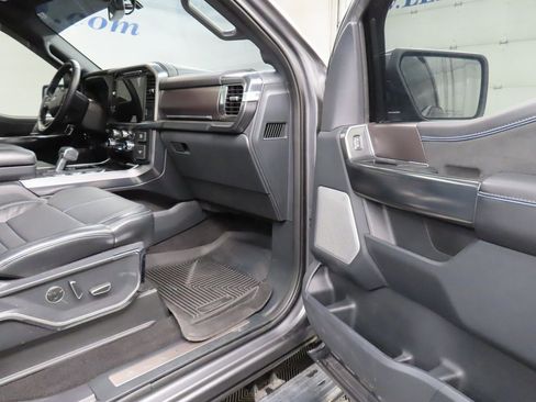 Used 2024 Ford F150 Platinum w/ FX4 Off-Road Package image 32