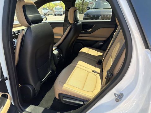 Certified 2022 Lincoln Corsair Reserve w/ Equipment Group 201A AWD/4WD image 13