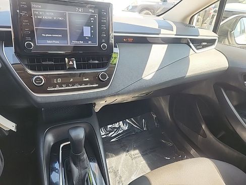 Used 2020 Toyota Corolla LE w/ Carpet Mat Package (TMS) FWD image 13
