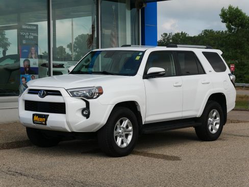 Used 2024 Toyota 4Runner SR5 Premium image 6