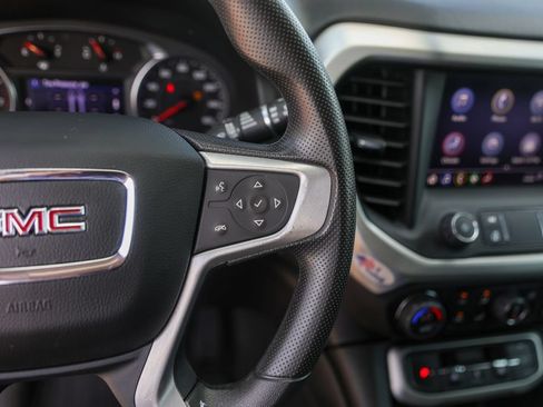 Used 2022 GMC Acadia SLE w/ Driver Convenience Package FWD image 16