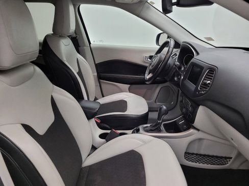 Used 2020 Jeep Compass Latitude FWD image 21